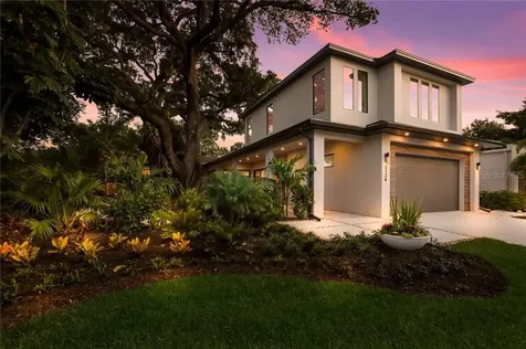 2124 Wisteria Street Sarasota FL 34239