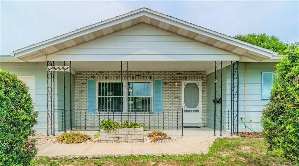2333 W Knollwood Place Tampa FL 33604