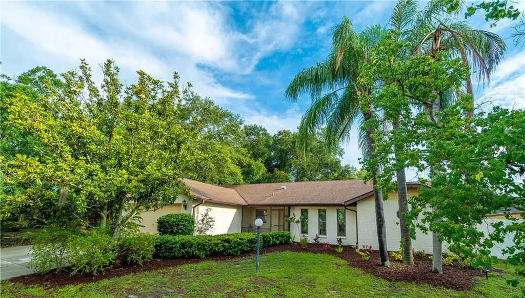 2049 Country Meadows Lane Sarasota FL 34235