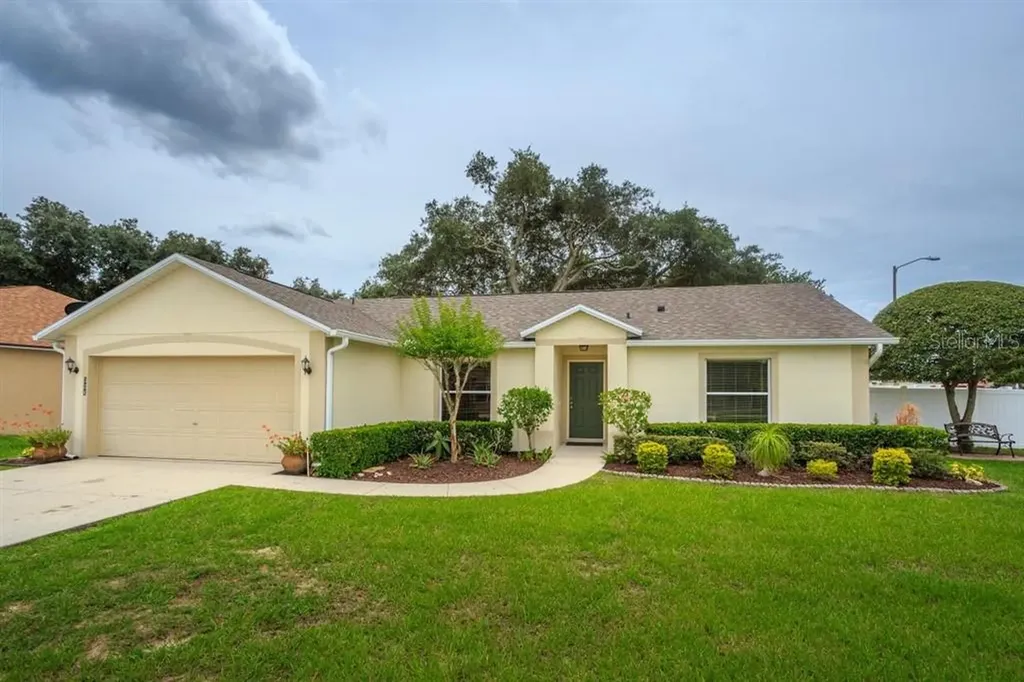 334 Gentle Breeze Drive Minneola FL 34715