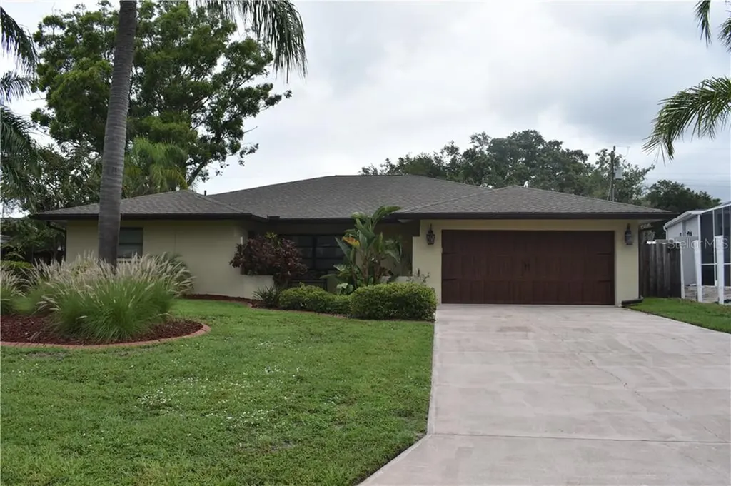 1663 Colleen Street Sarasota FL 34231