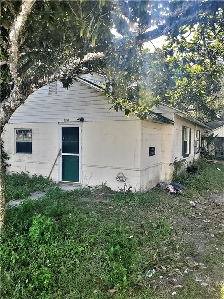 5951 12th Street Zephyrhills FL 33542