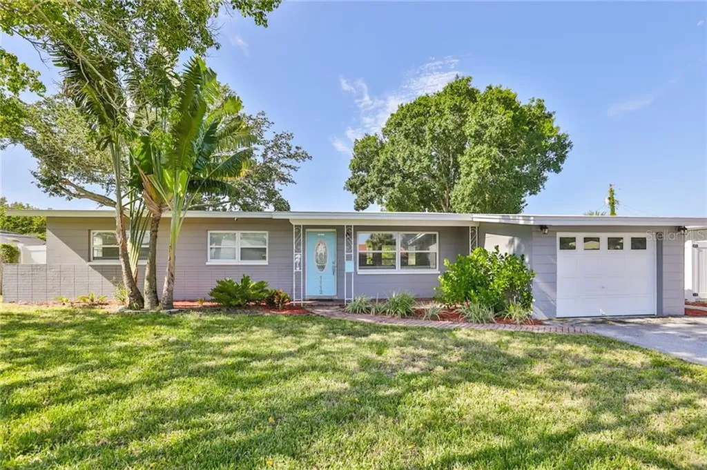 1112 39th Avenue NE St Petersburg FL 33703