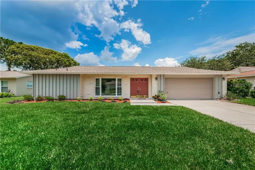 757 Helmsman Way Palm Harbor FL 34685