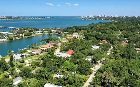 3820 Flores Avenue Sarasota FL 34239