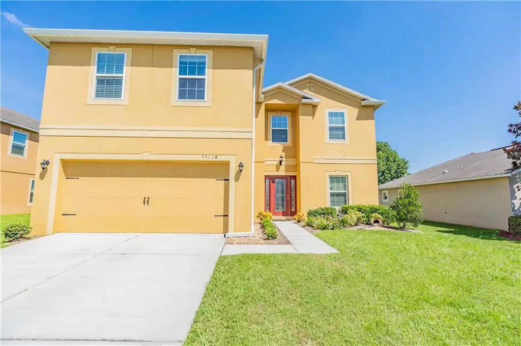 13228 Waterford Castle Drive Dade City FL 33525