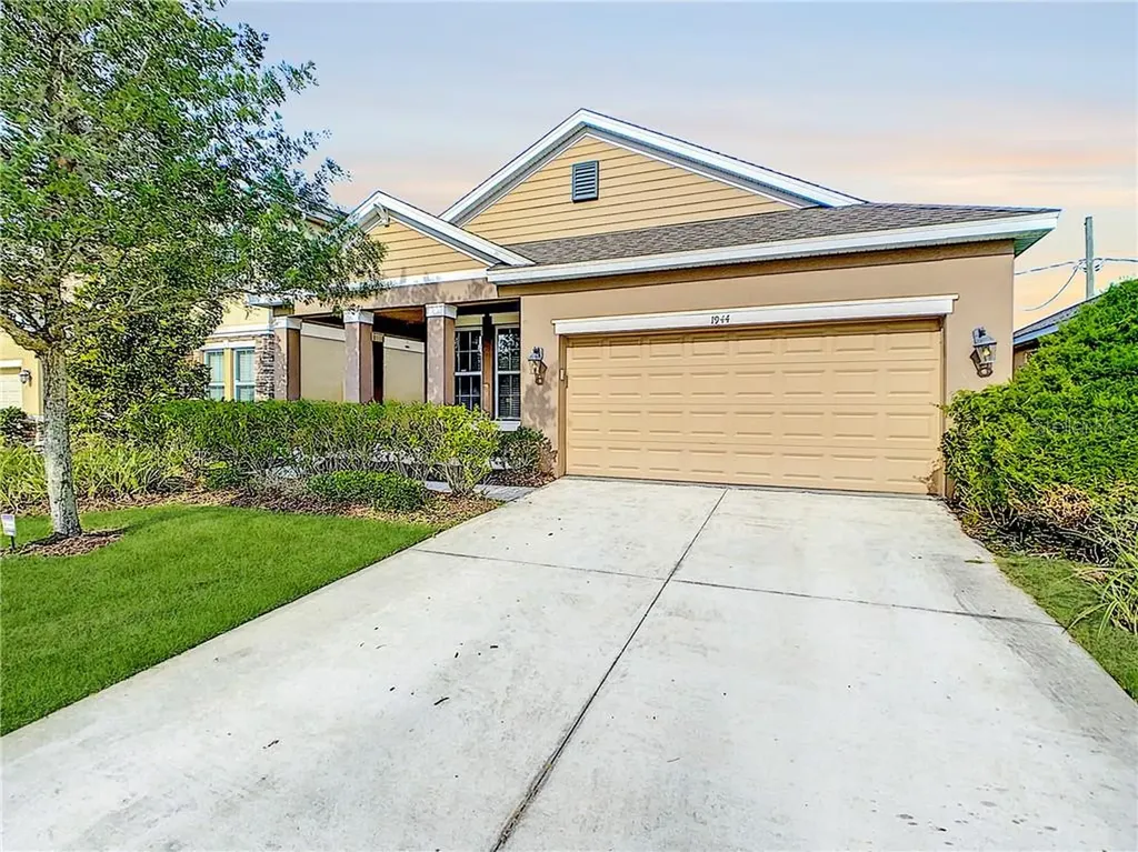 1944 Commander Way Kissimmee FL 34746