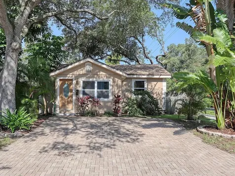 6934 2nd Street N St Petersburg FL 33702