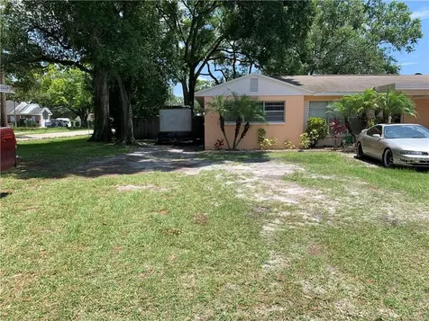 2902 W Paris Street Tampa FL 33614