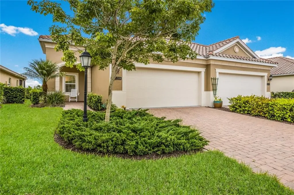 1209 Calle Grand Street Bradenton FL 34209