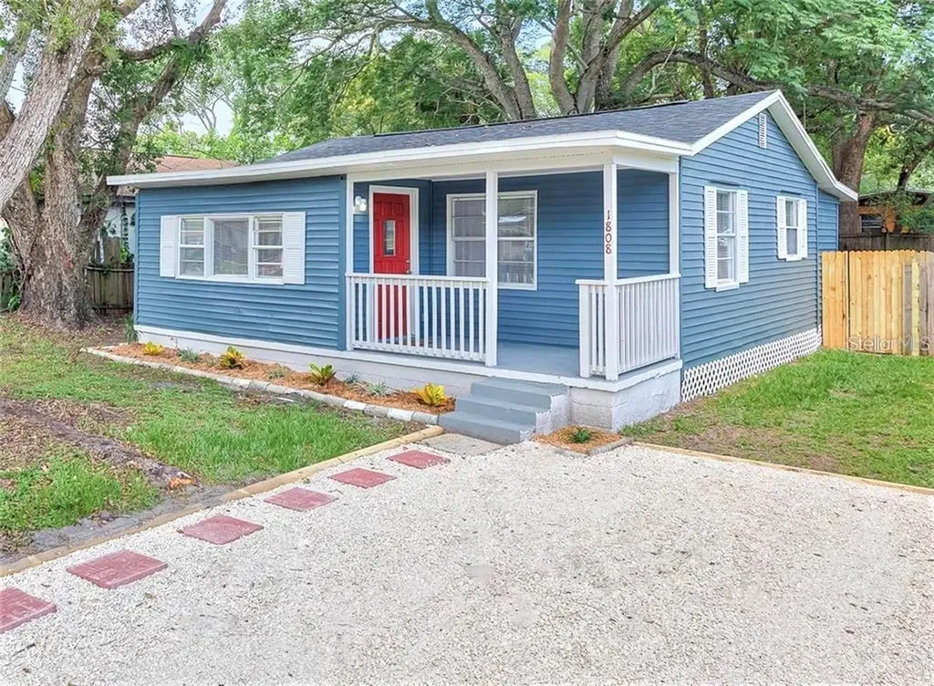 1808 E Navajo Avenue Tampa FL 33612