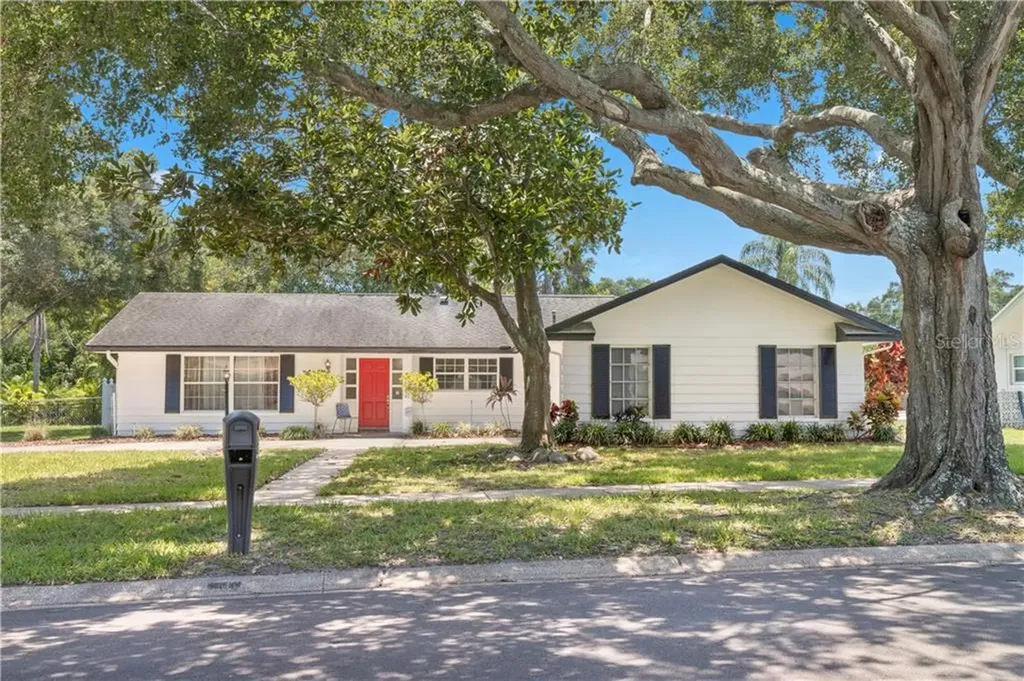 2341 Glenmoor Road N Clearwater FL 33764