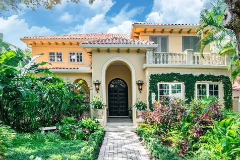 3210 W Chapin Avenue Tampa FL 33611