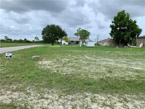 2529 NE Juanita Place Cape Coral FL 33909