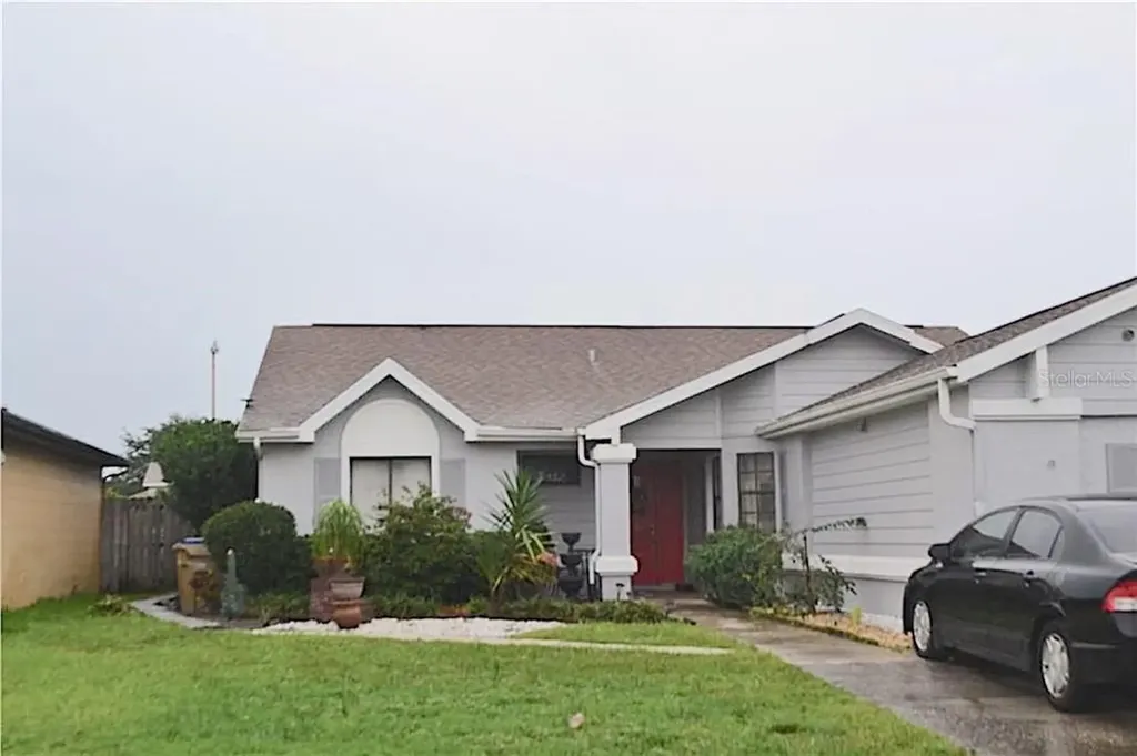 212 N Lake Court Kissimmee FL 34743