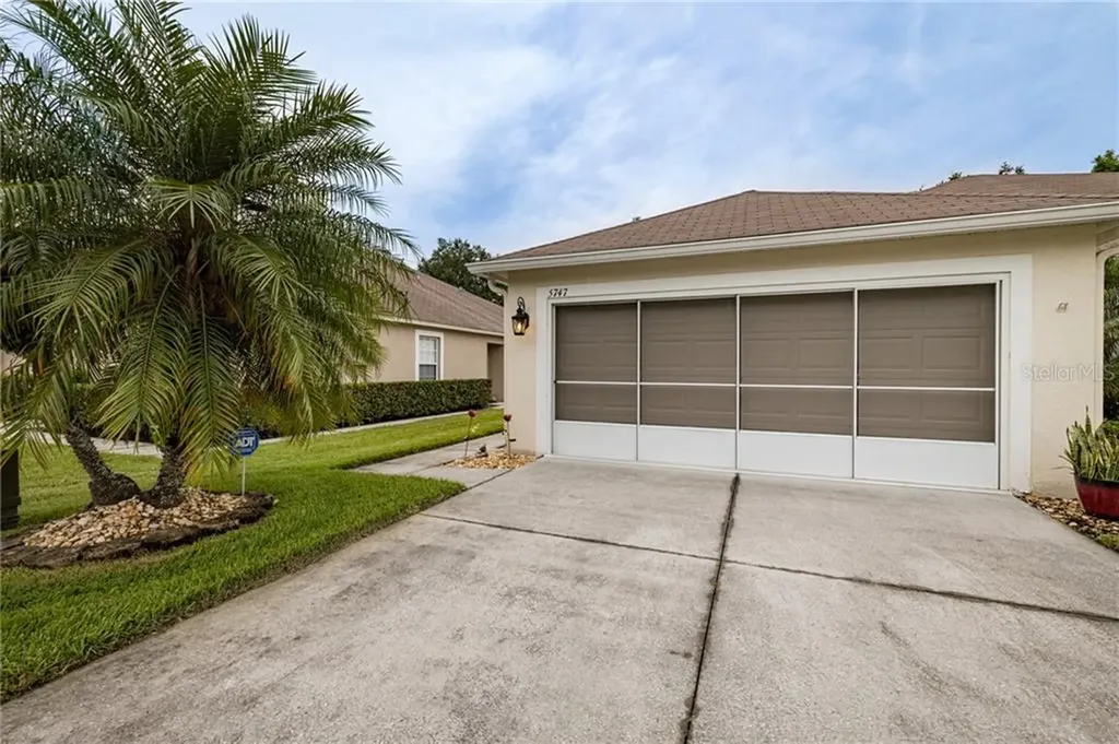 5747 Autumn Shire Drive Zephyrhills FL 33541
