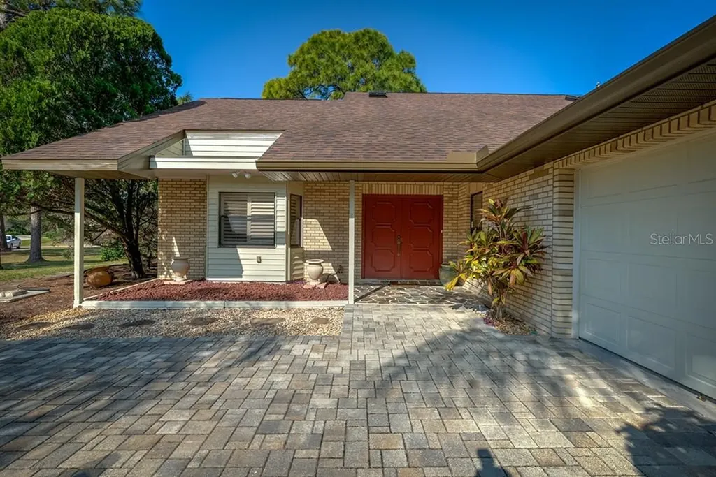3935 Trentwood Place Sarasota FL 34243