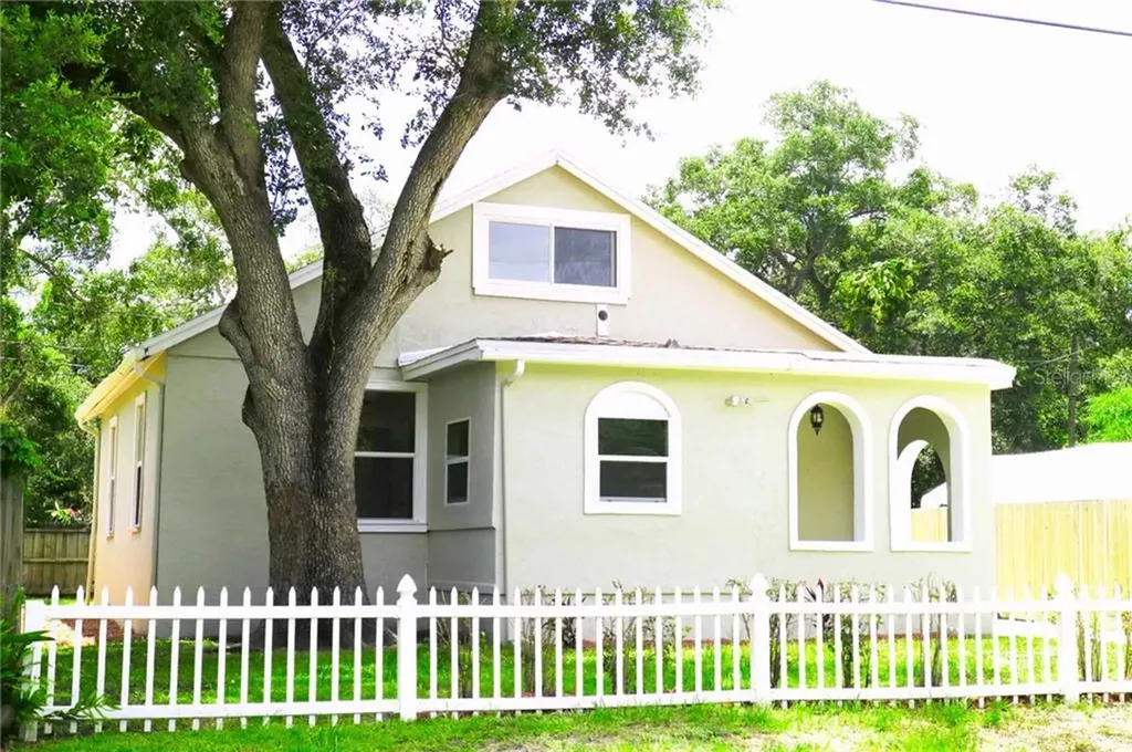 6457 29th Way N St Petersburg FL 33702