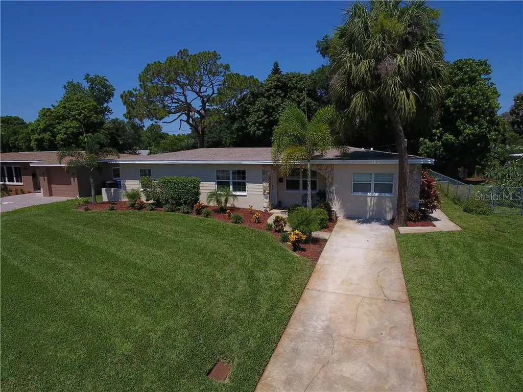 2090 75th Street N St Petersburg FL 33710