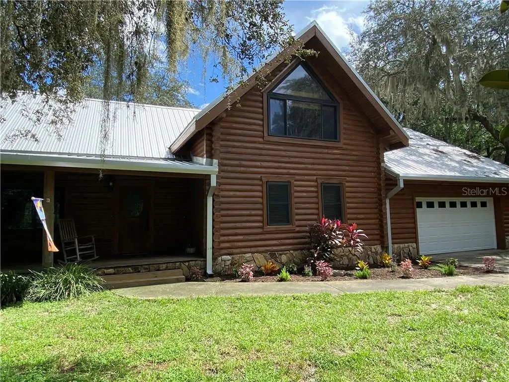 15913 W Lake Burrell Drive Lutz FL 33549