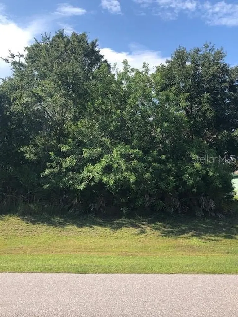182 Jennifer Drive Rotonda West FL 33947