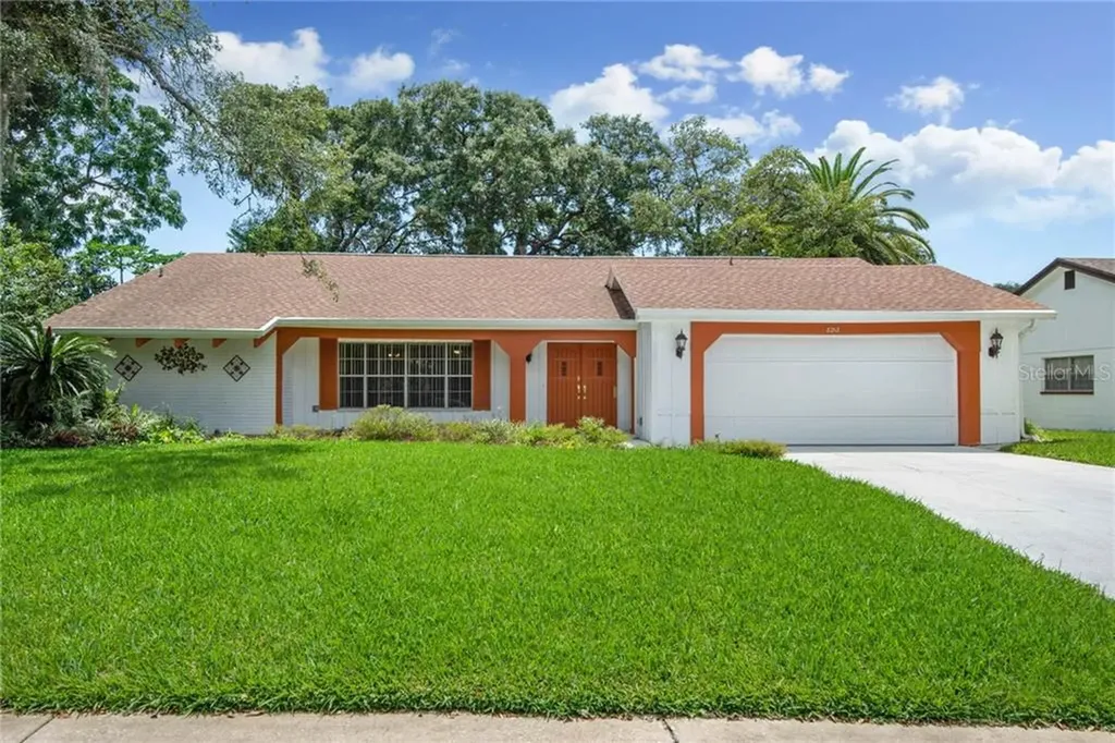 8212 Clover Hill Loop Hudson FL 34667
