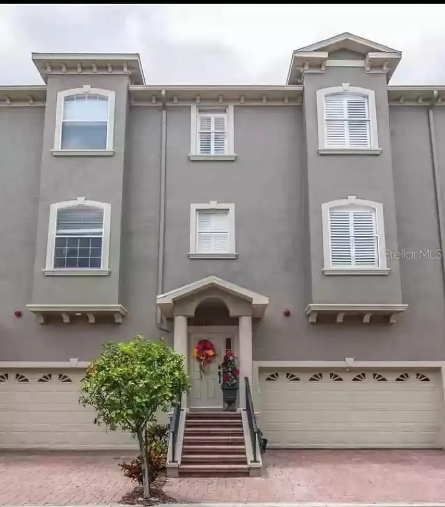 10130 Bayou Grande Avenue Seminole FL 33772