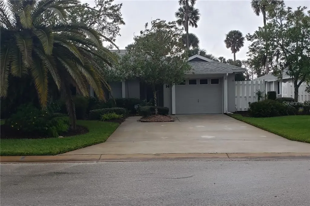 14 Lake Forest Court N Palm Coast FL 32137