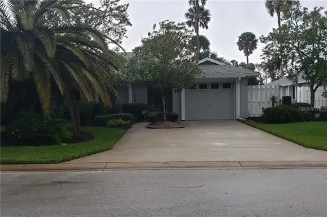 14 Lake Forest Court N Palm Coast FL 32137