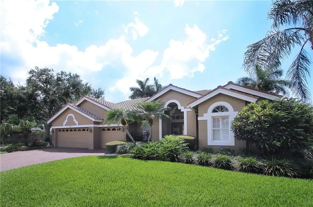 937 Lake Placido Court NE St Petersburg FL 33703