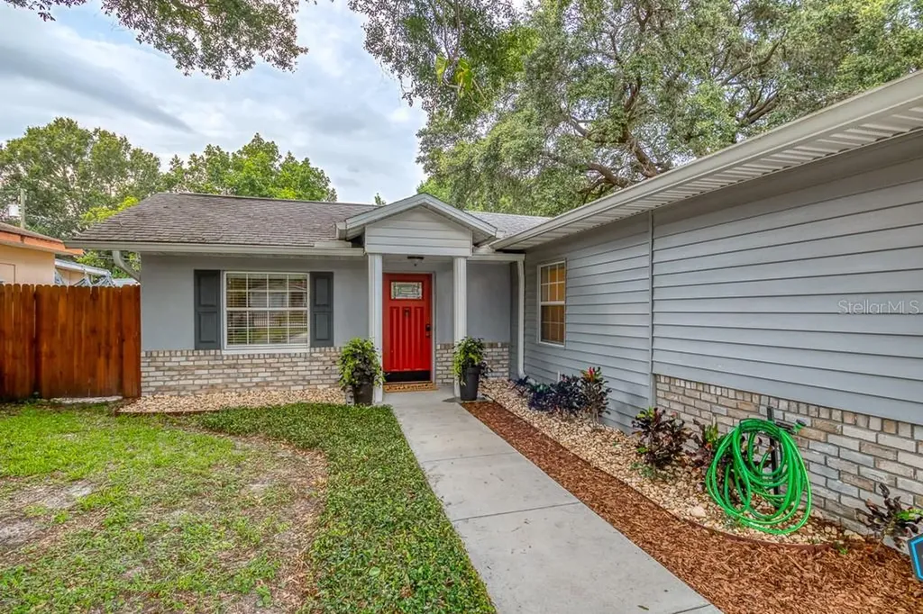 1747 26th Avenue N St Petersburg FL 33713