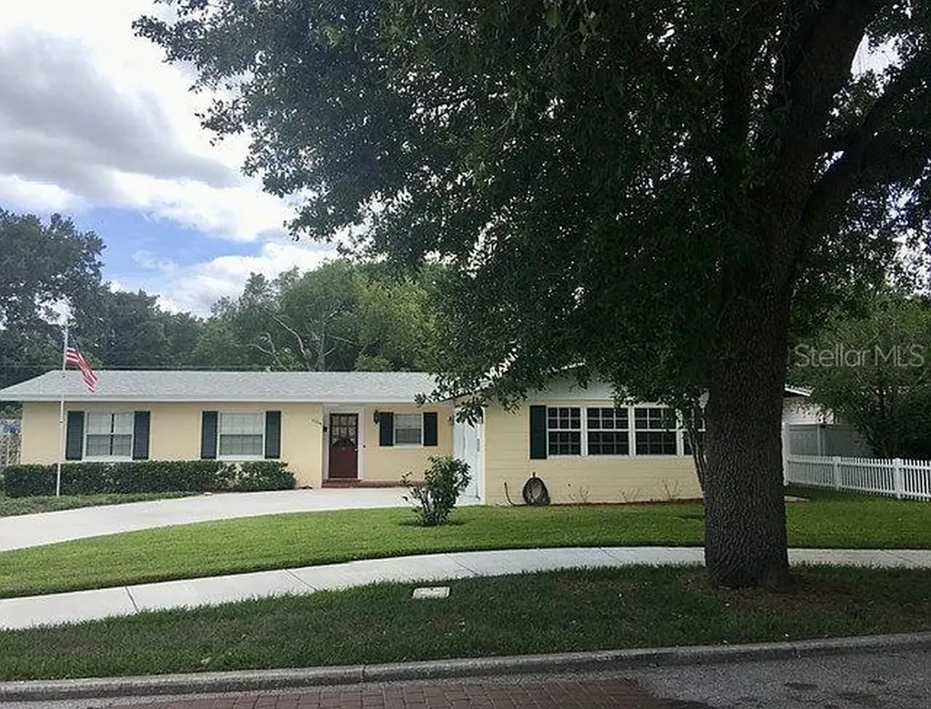 1504 Overlake Avenue Orlando FL 32806