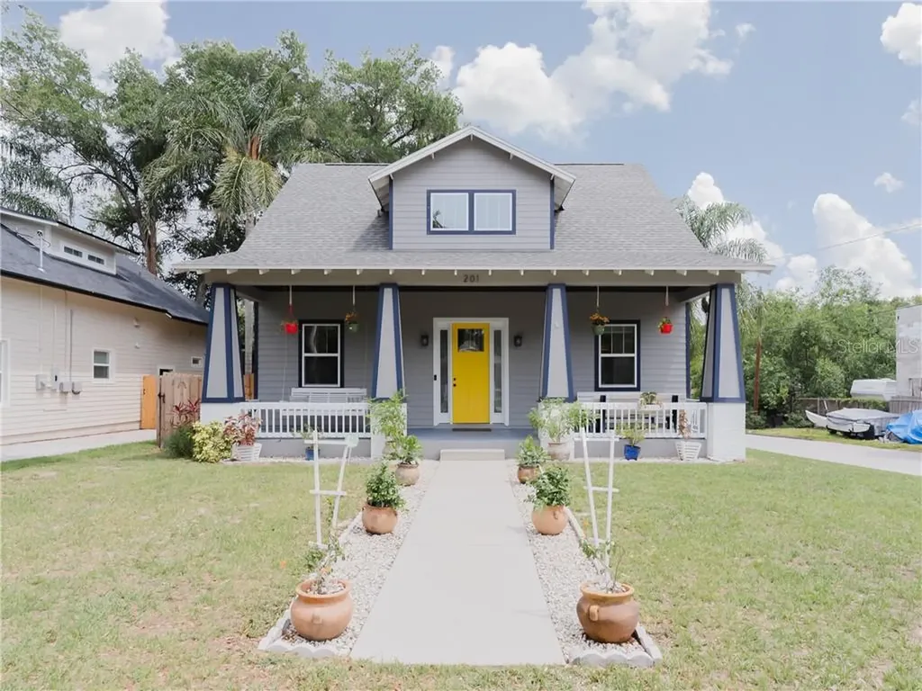 201 W Hiawatha Street Tampa FL 33604