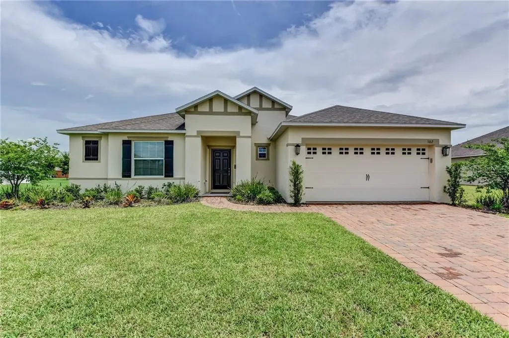 102 Blanco Drive Deland FL 32724