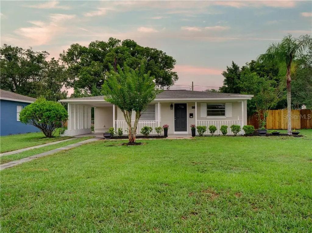 4265 Edgewater Drive Orlando FL 32804