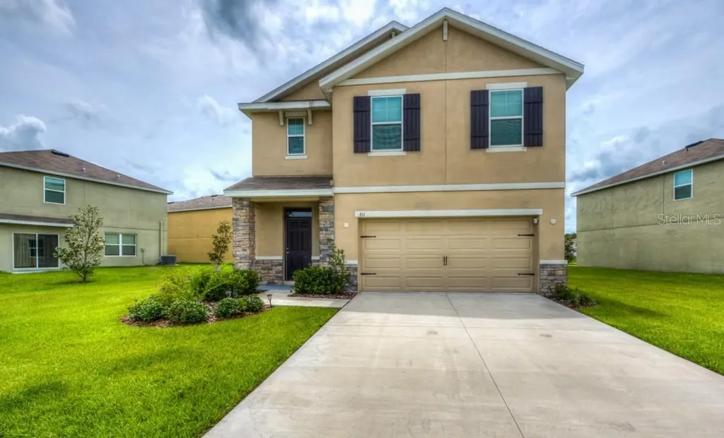 911 Ashentree Drive Plant City FL 33563