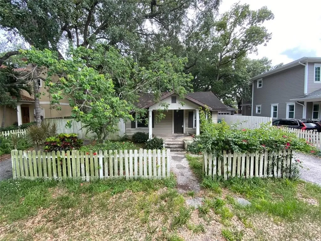 3314 W Villa Rosa Street Tampa FL 33611