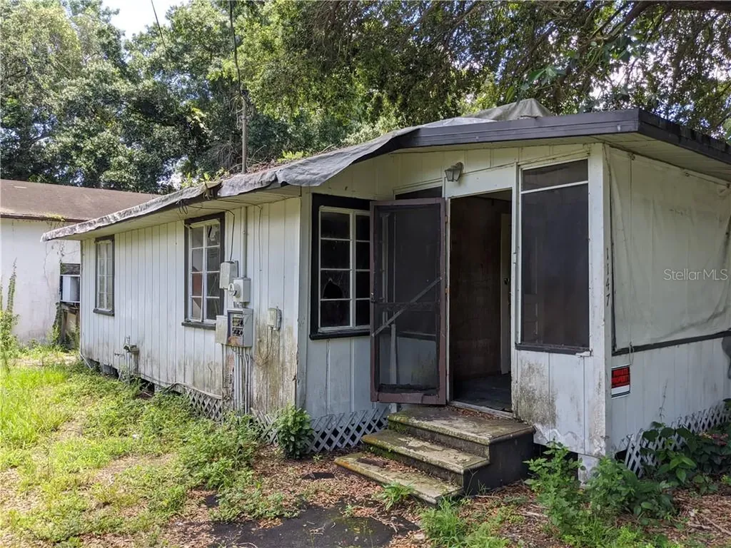 1147 36th Street W Bradenton FL 34205