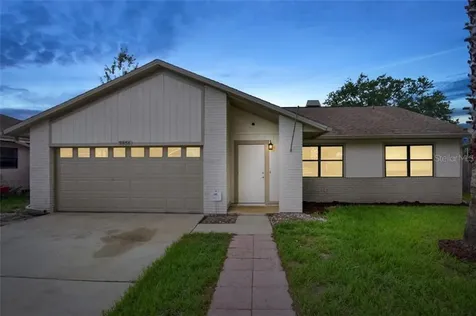 3856 Shady Grove Circle Orlando FL 32810