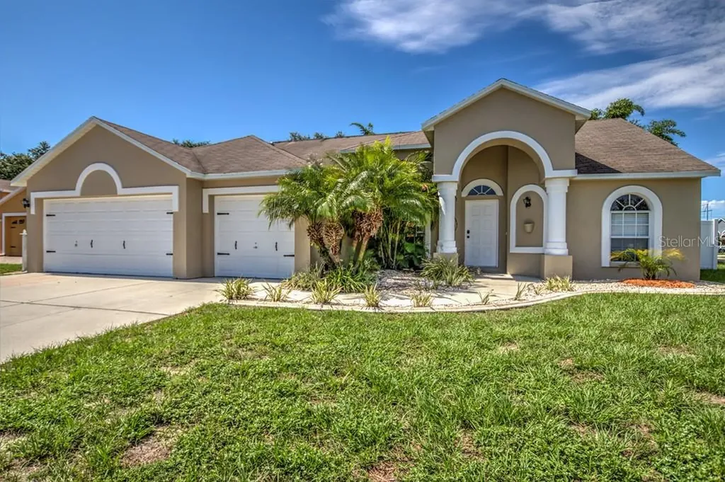 11601 Wiscassel Court Riverview FL 33569