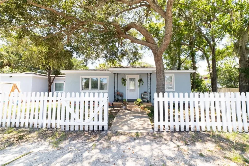 619 29th Street S St Petersburg FL 33712