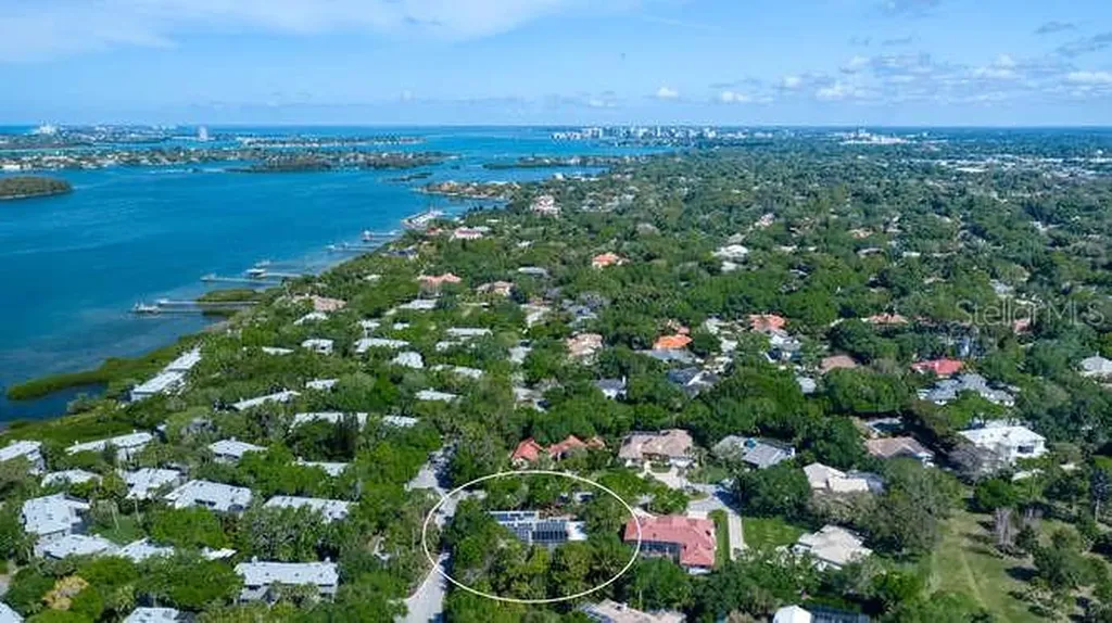 1562 Landings Terrace Sarasota FL 34231