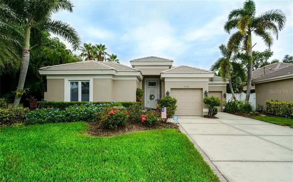 8766 52nd Avenue E Bradenton FL 34211