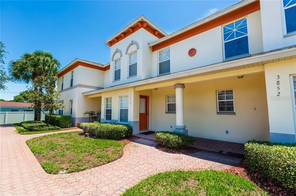 3850 Island Way St Petersburg FL 33705