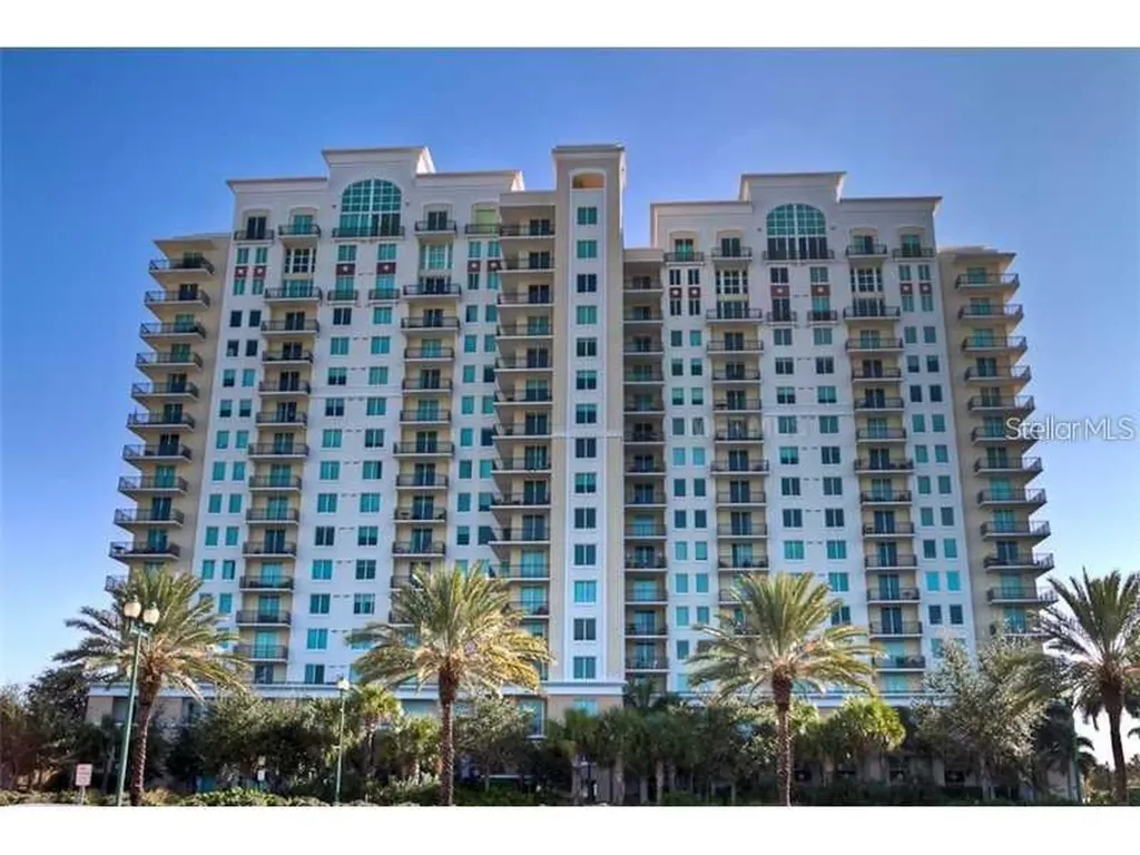 800 N. Tamiami Trail Sarasota FL 34236