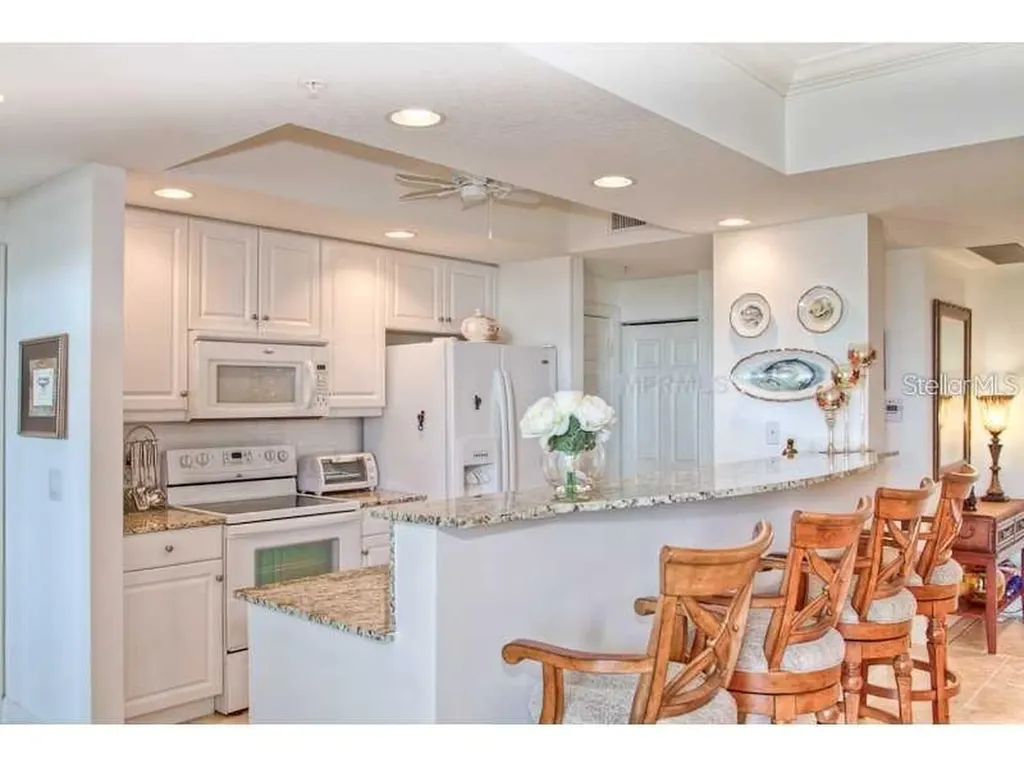 800 N. Tamiami Trail Sarasota FL 34236