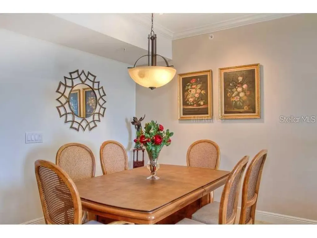 800 N. Tamiami Trail Sarasota FL 34236