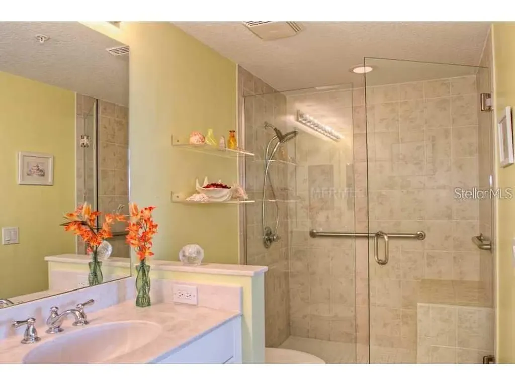800 N. Tamiami Trail Sarasota FL 34236