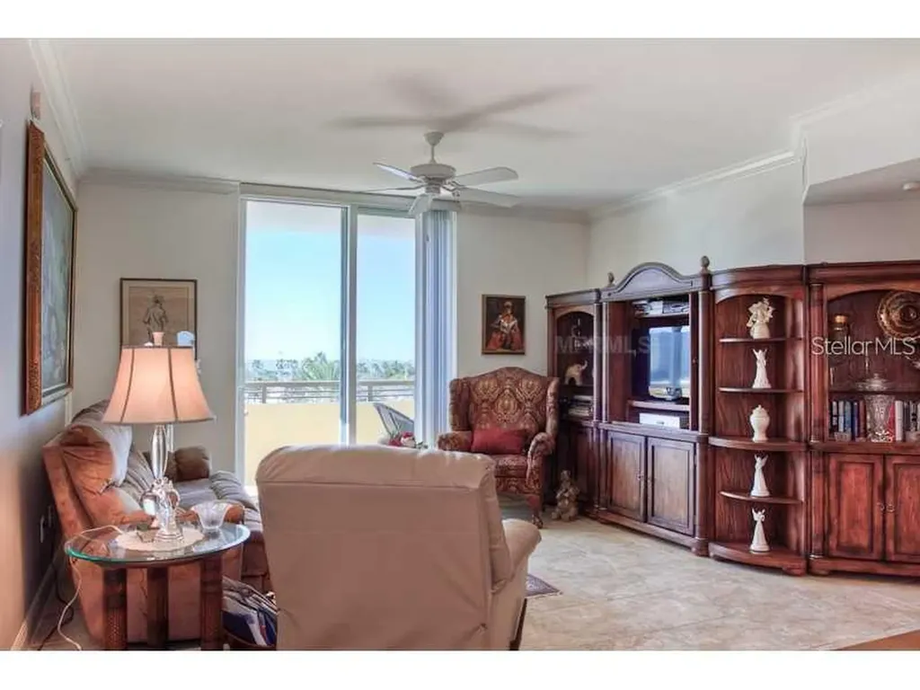 800 N. Tamiami Trail Sarasota FL 34236