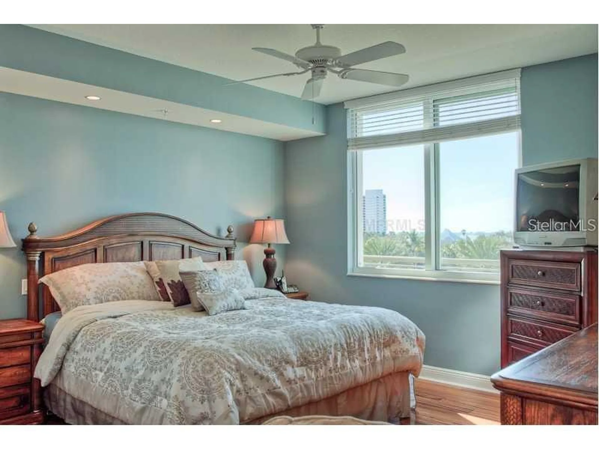 800 N. Tamiami Trail Sarasota FL 34236